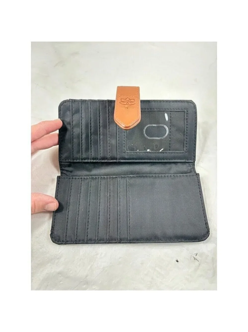 Time and Tru Womens Alexandra Slim Wallet Vinyl Solid Black